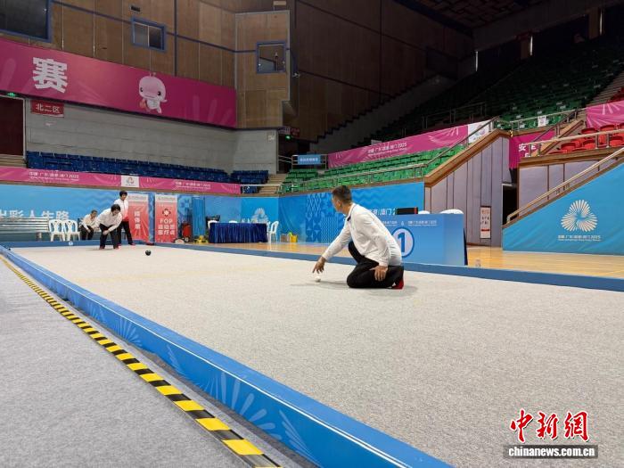 滚烫的生命掌声在特奥滚球赛场温暖传递