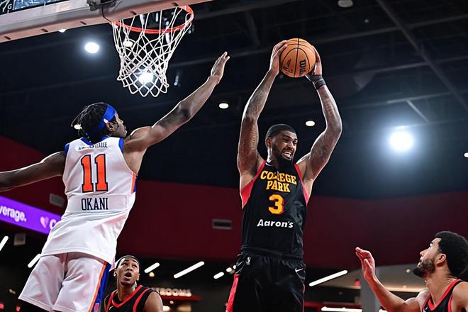 南湾湖人惨败斯托克顿国王 马利克-威廉姆斯砍