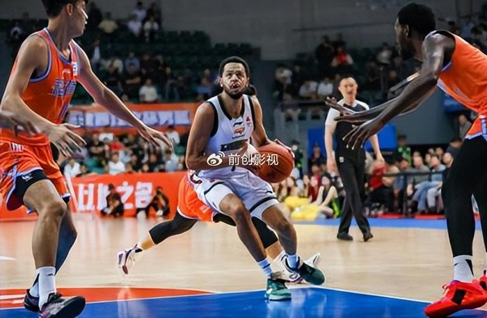 赵继伟第500场常规赛关键表现助辽宁终结连败