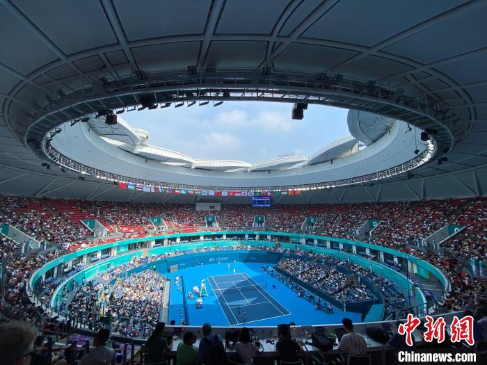 郑钦文力克队友朱琳夺金 亚运网球女单决赛圆满