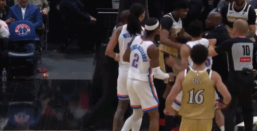 雷霆奇才球员冲突引大规模驱逐 雷霆大胜奇才