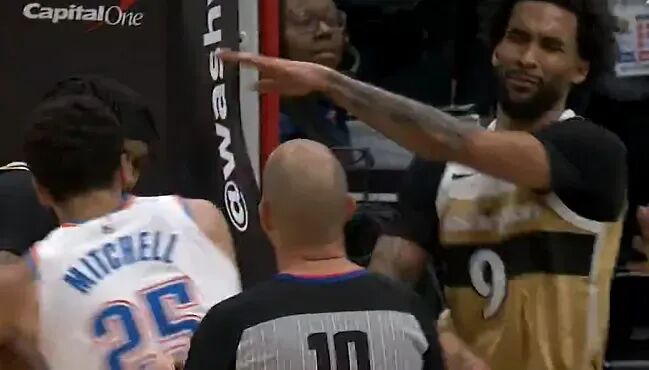 雷霆奇才球员冲突引大规模驱逐 雷霆大胜奇才