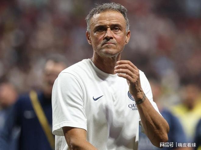 德甲拜仁提前锁定冠军，英超法甲双雄争夺双冠